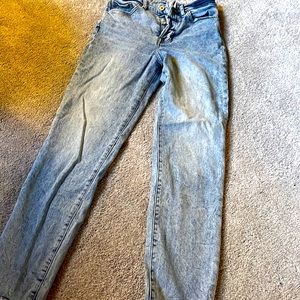 Acid wash light denim high waisted mom jeans